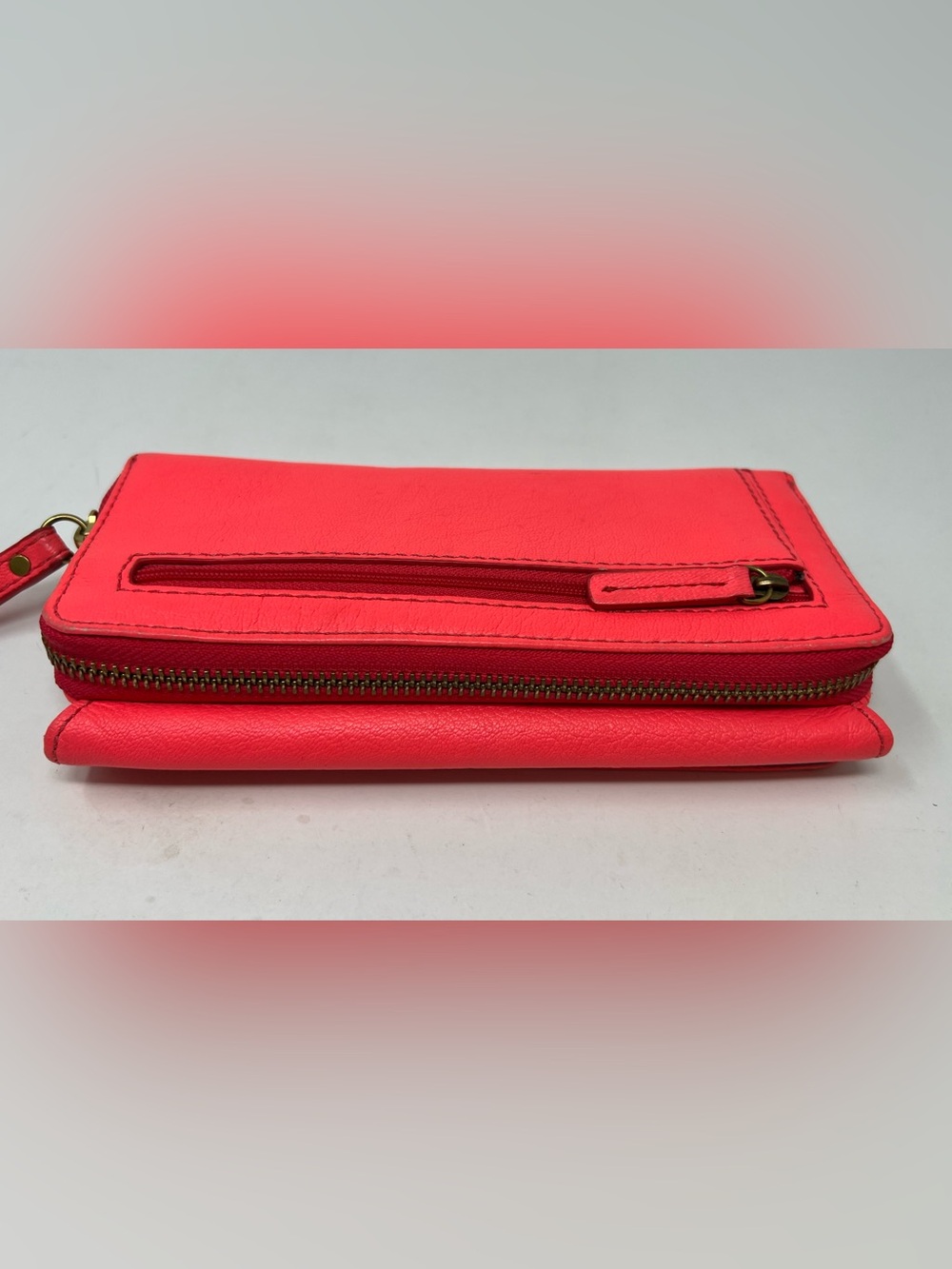Fossil Jori Vibrant Coral-Pink Colorway Leather Flap Clutch Wallet / Wristlet - Picture 4 of 8
